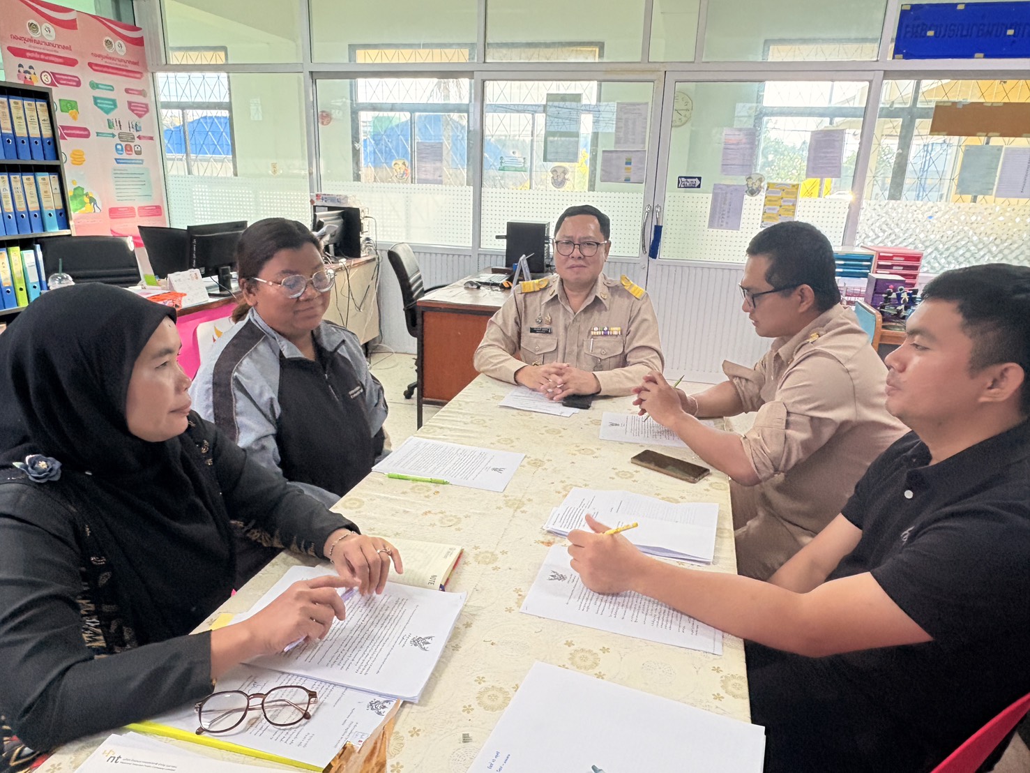 สพอ.เขาสมิง ร่วมประชุมขับเคลื่อนงานพัฒนาชุมชน ประจำเดือนพฤศจิกายน 2568